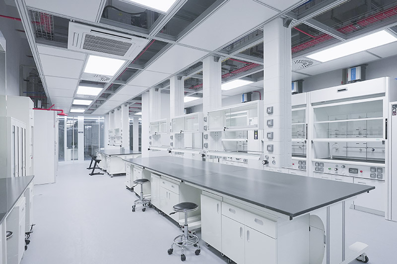 隆化实验室革新：安全与科技的现代融合